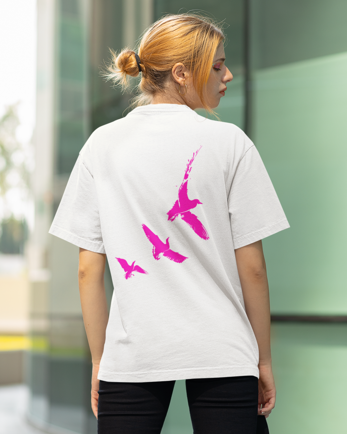 Playera Oversize de mujer con letras blessed y aves