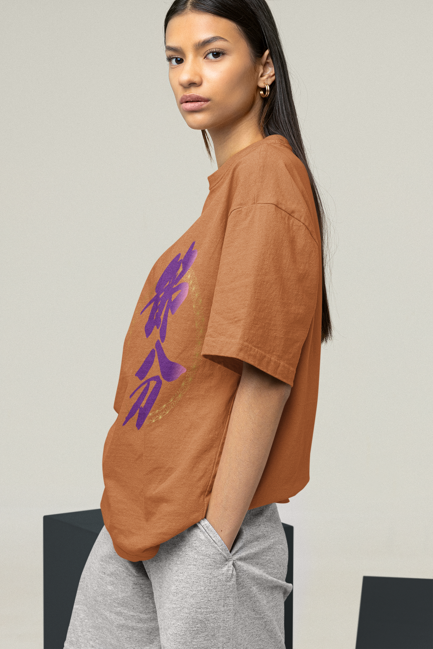 Playera Oversize de mujer con letra Japonesa