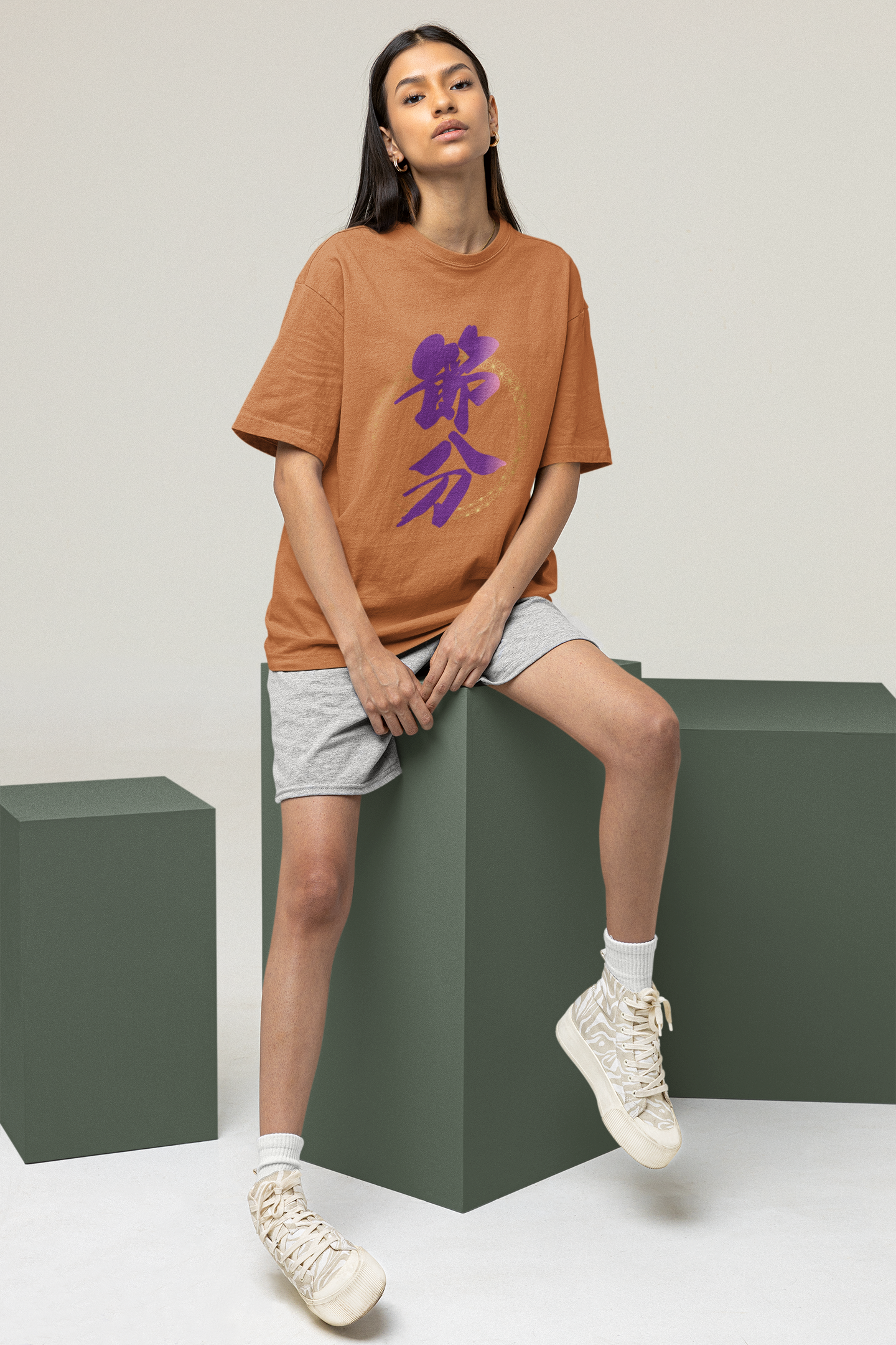 Playera Oversize de mujer con letra Japonesa