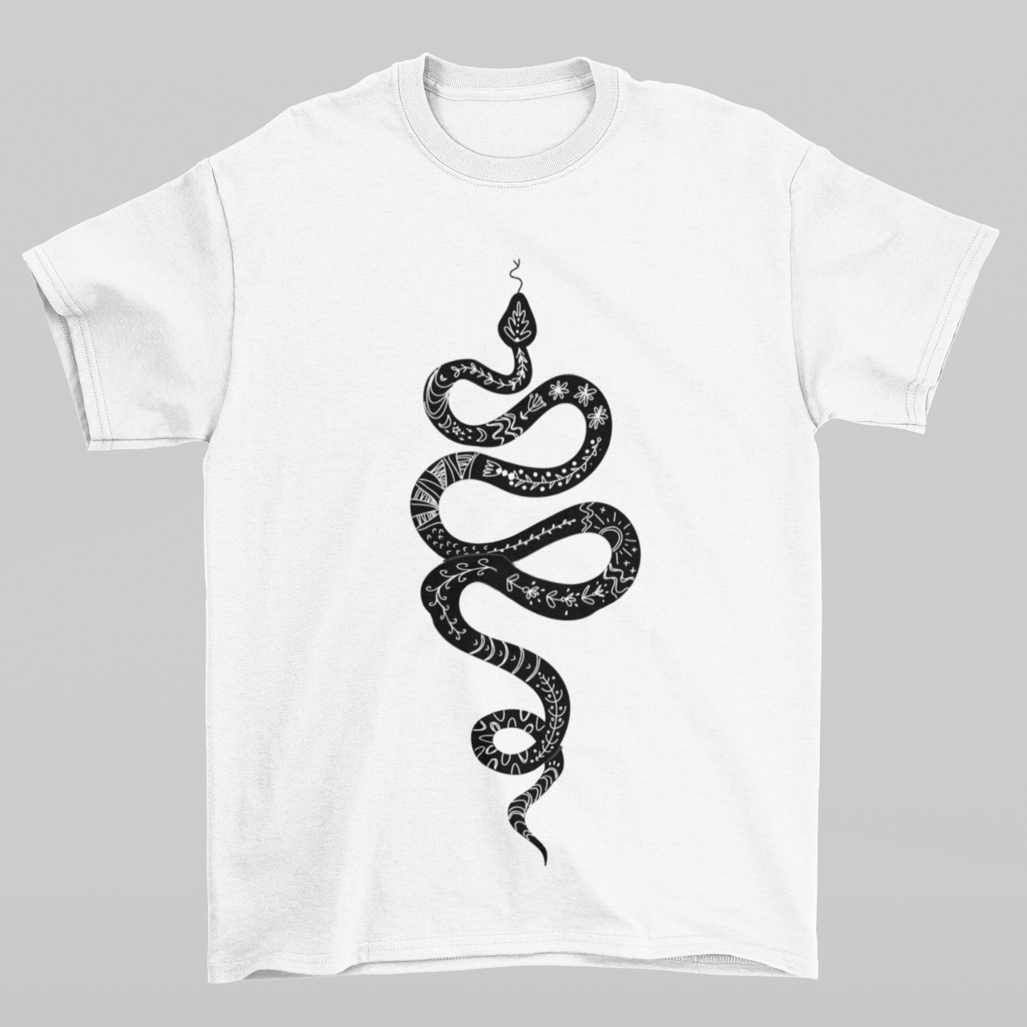 Playera Oversize de mujer con serpiente