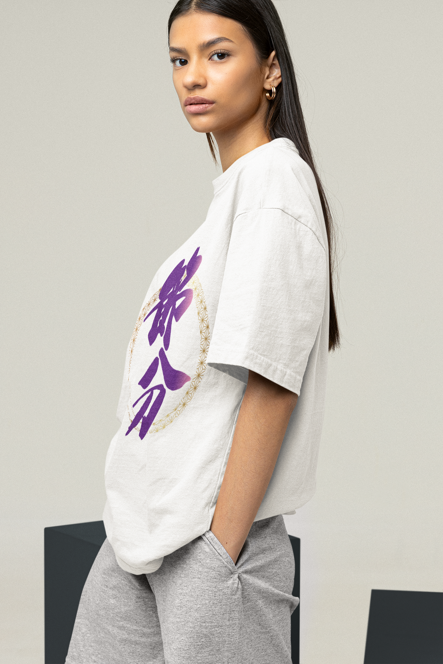 Playera Oversize de mujer con letra Japonesa