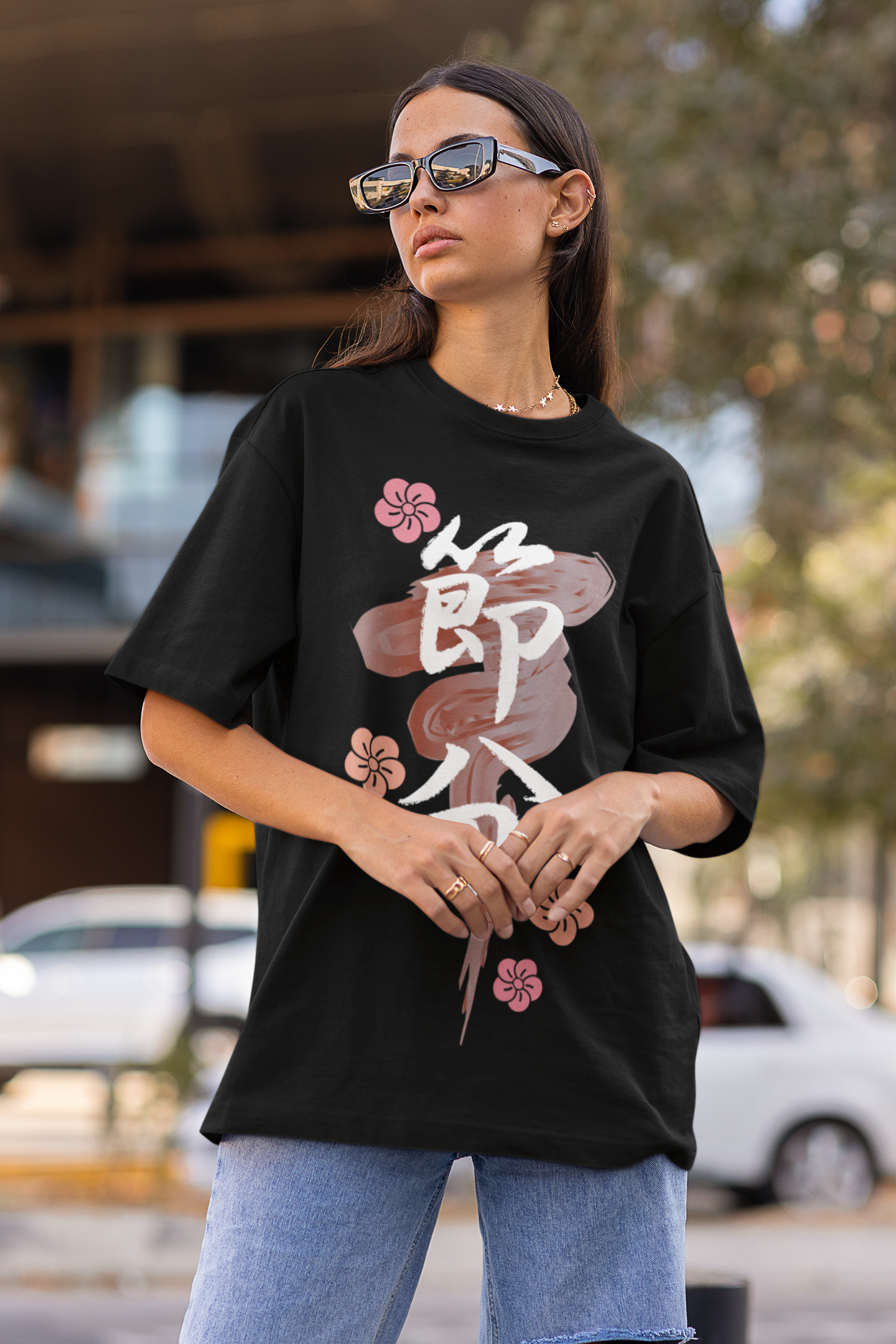 Playera Oversize de mujer con estampado de letras chinas