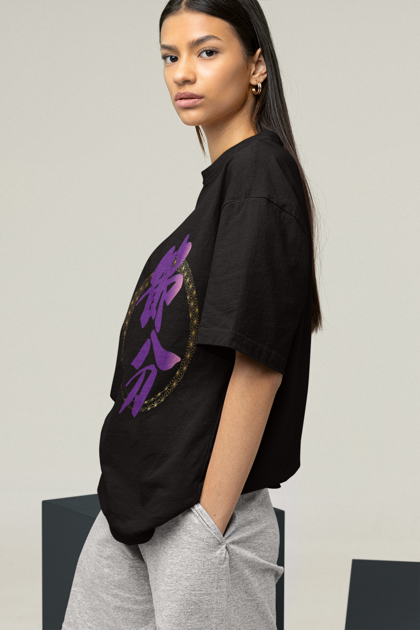 Playera Oversize de mujer con letra Japonesa