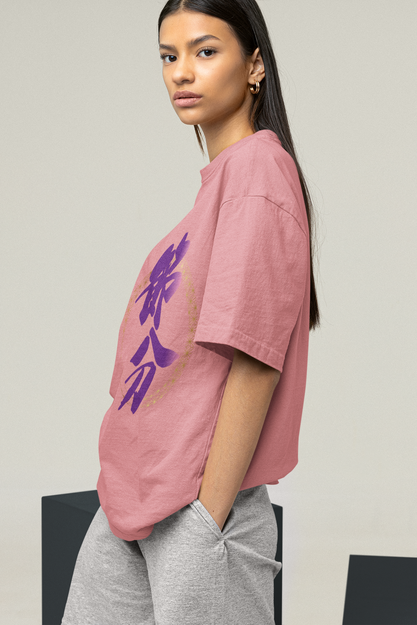 Playera Oversize de mujer con letra Japonesa