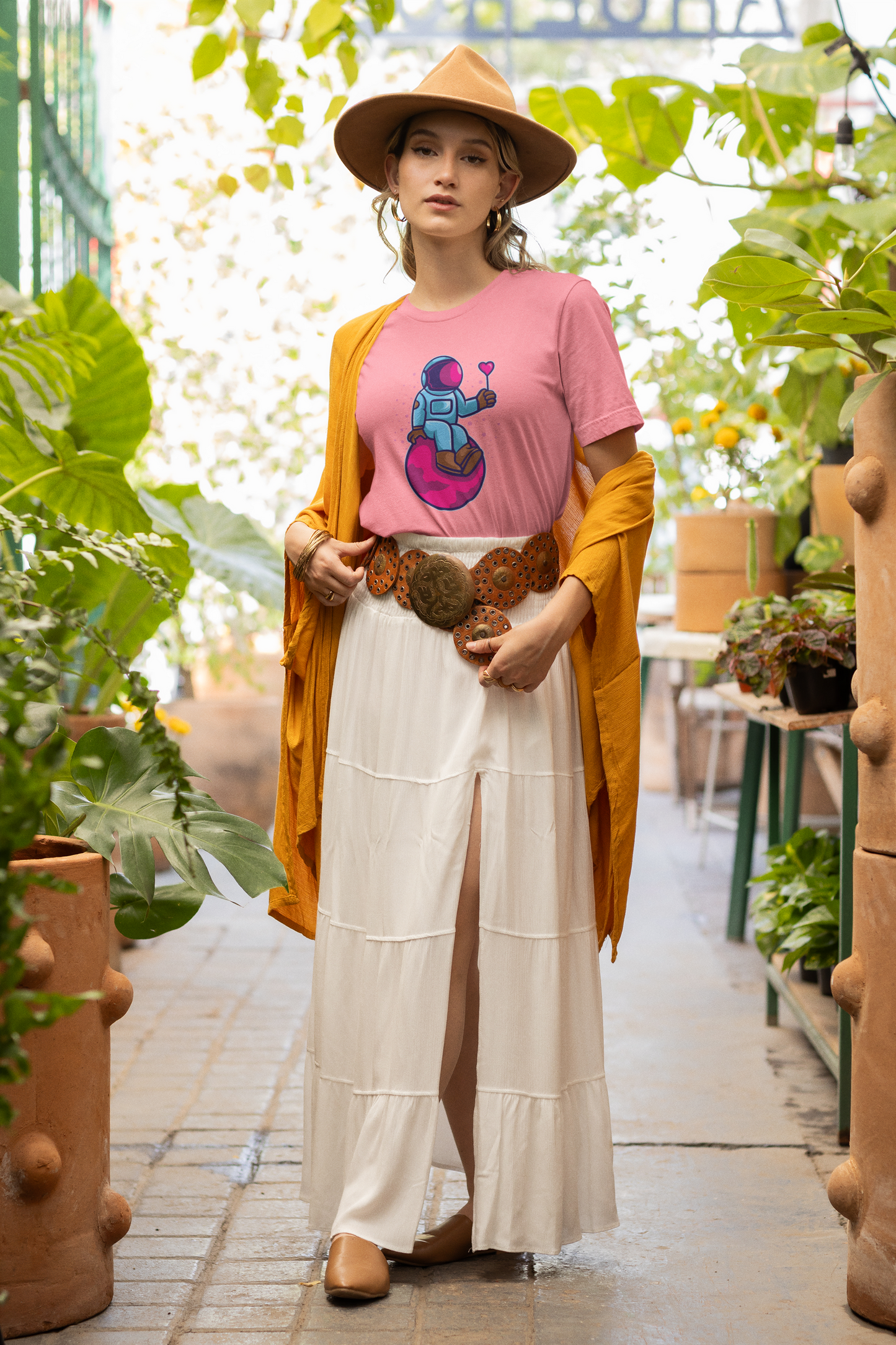 Playera de manga corta de mujer con estampado de Astronauta