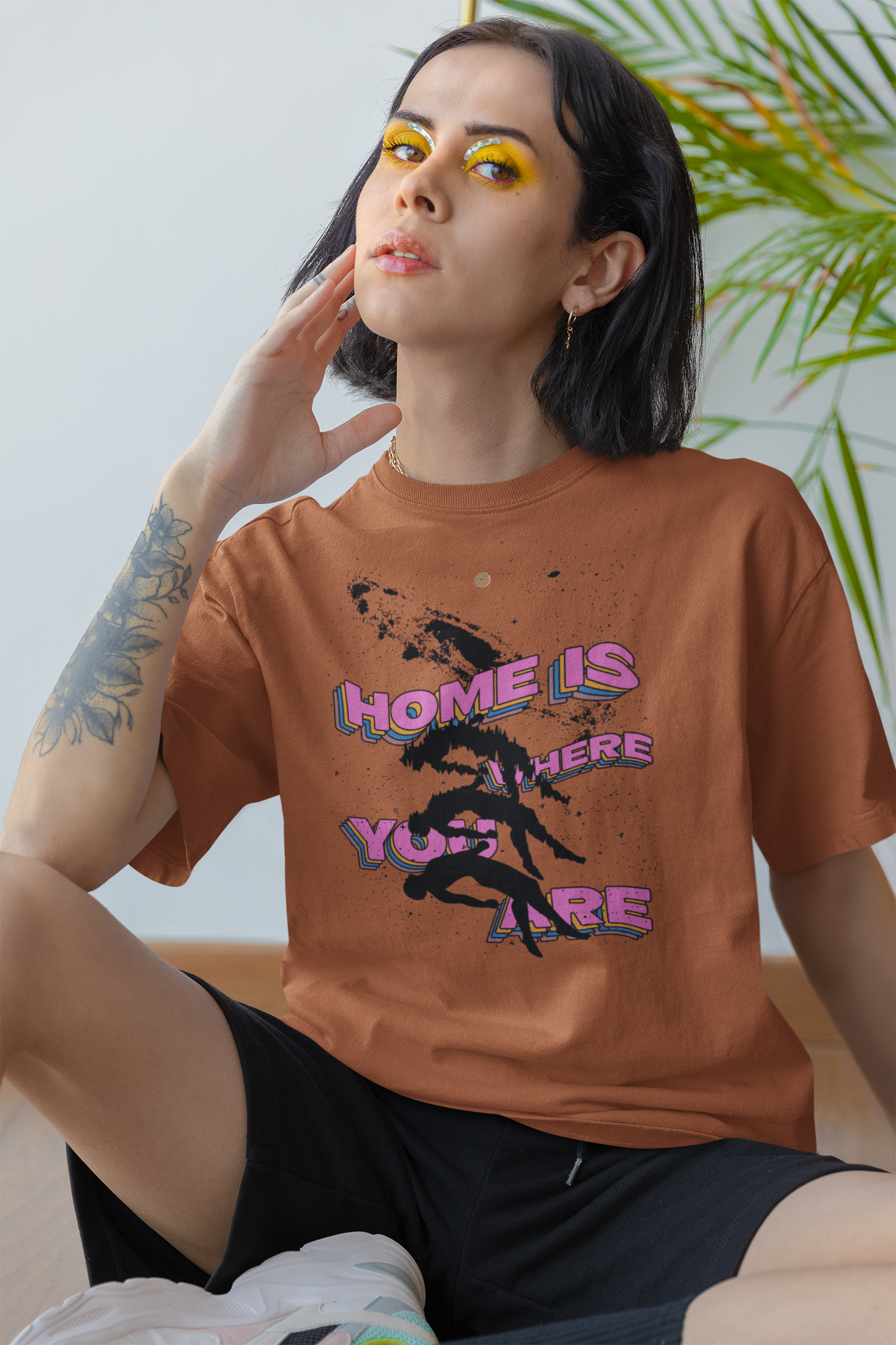 Playera Oversize de mujer con estampado Humanos levitando