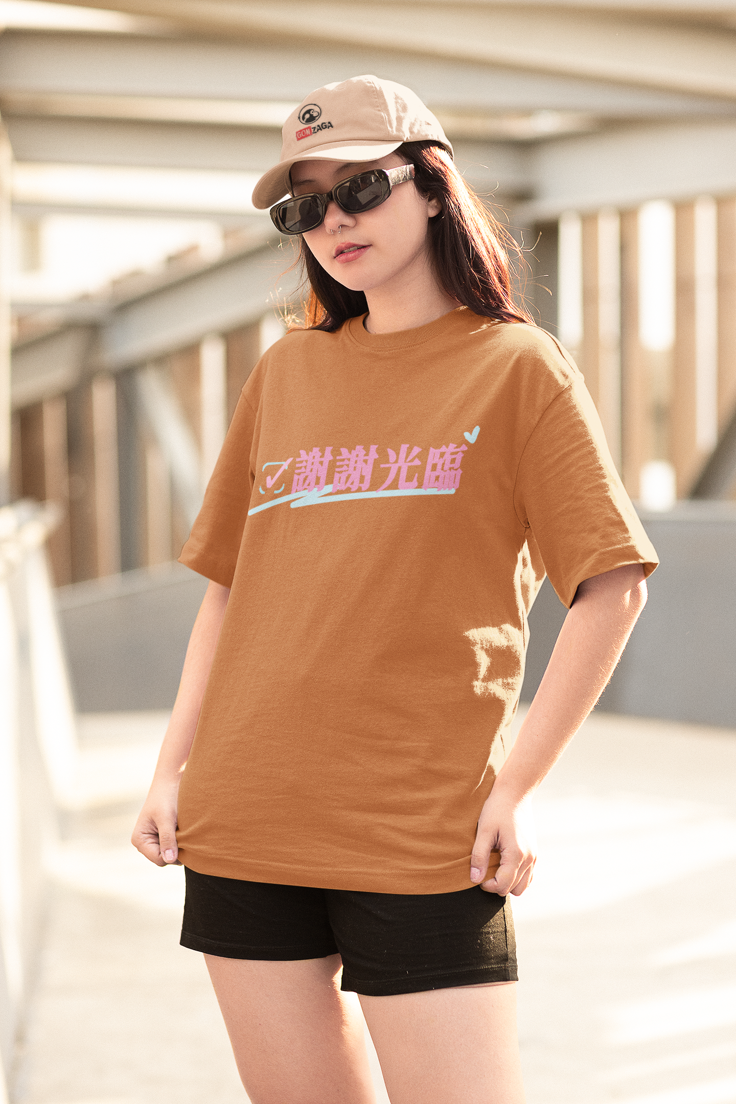 Playera Oversize de mujer Letras chinas