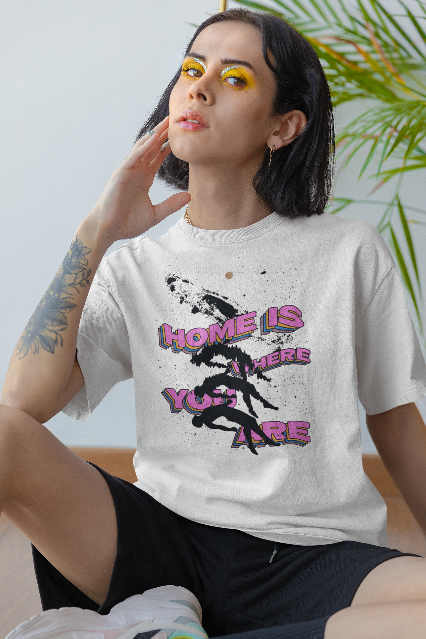 Playera Oversize de mujer con estampado Humanos levitando