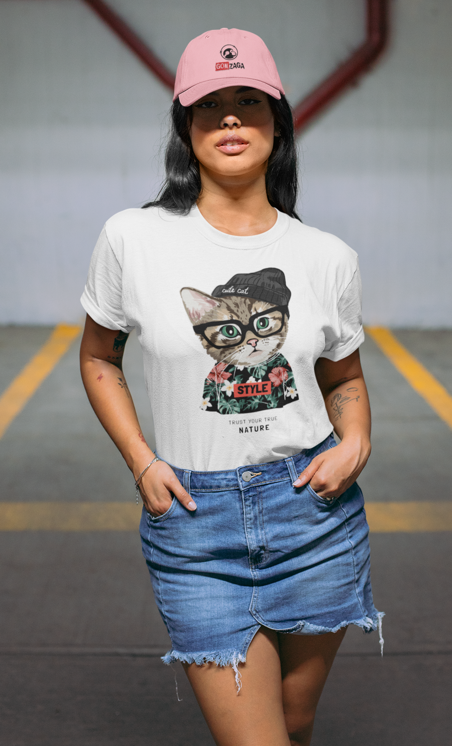 Playera de manga corta de mujer con estampado de gato