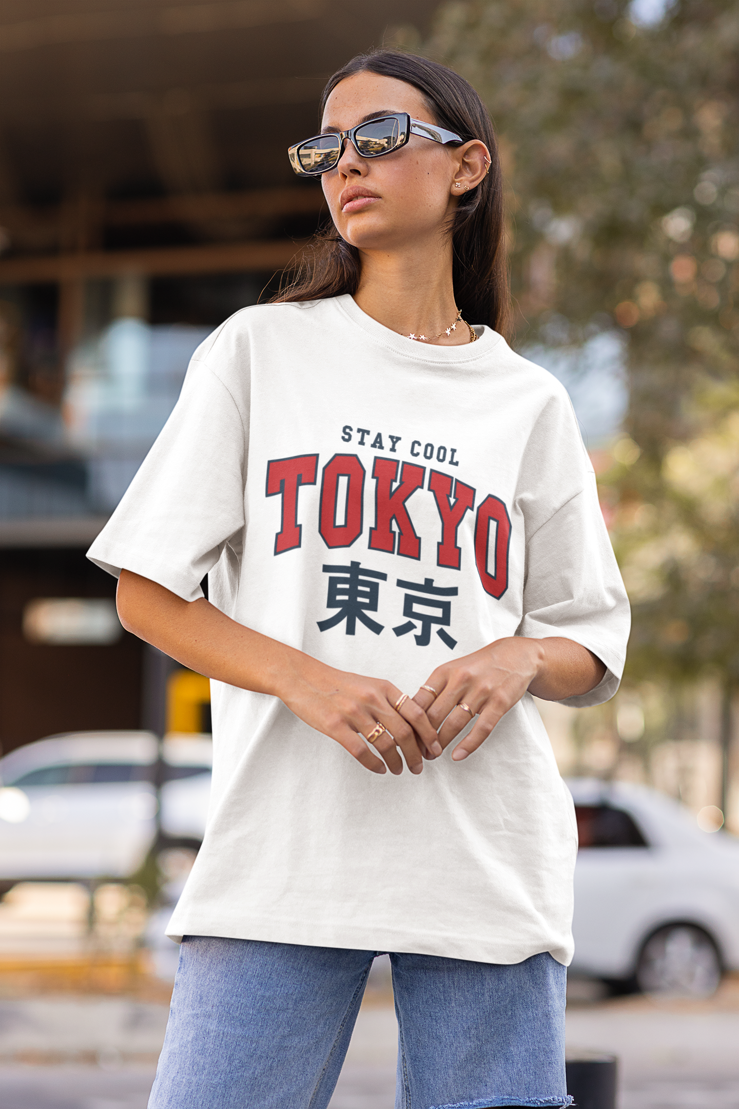 Playera Oversize de mujer con letras tokio