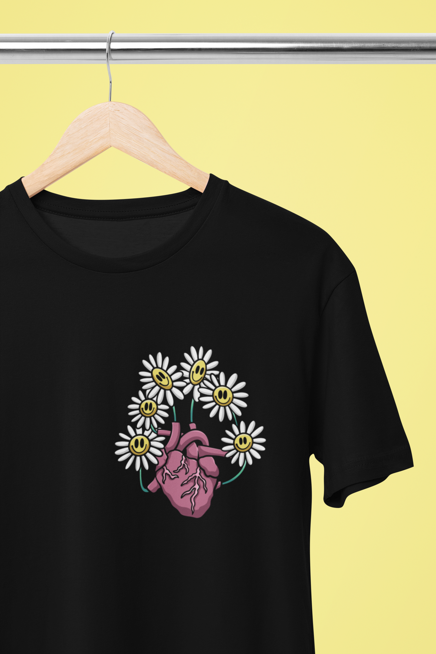 Playera de manga corta de mujer estampado de corazón con flores