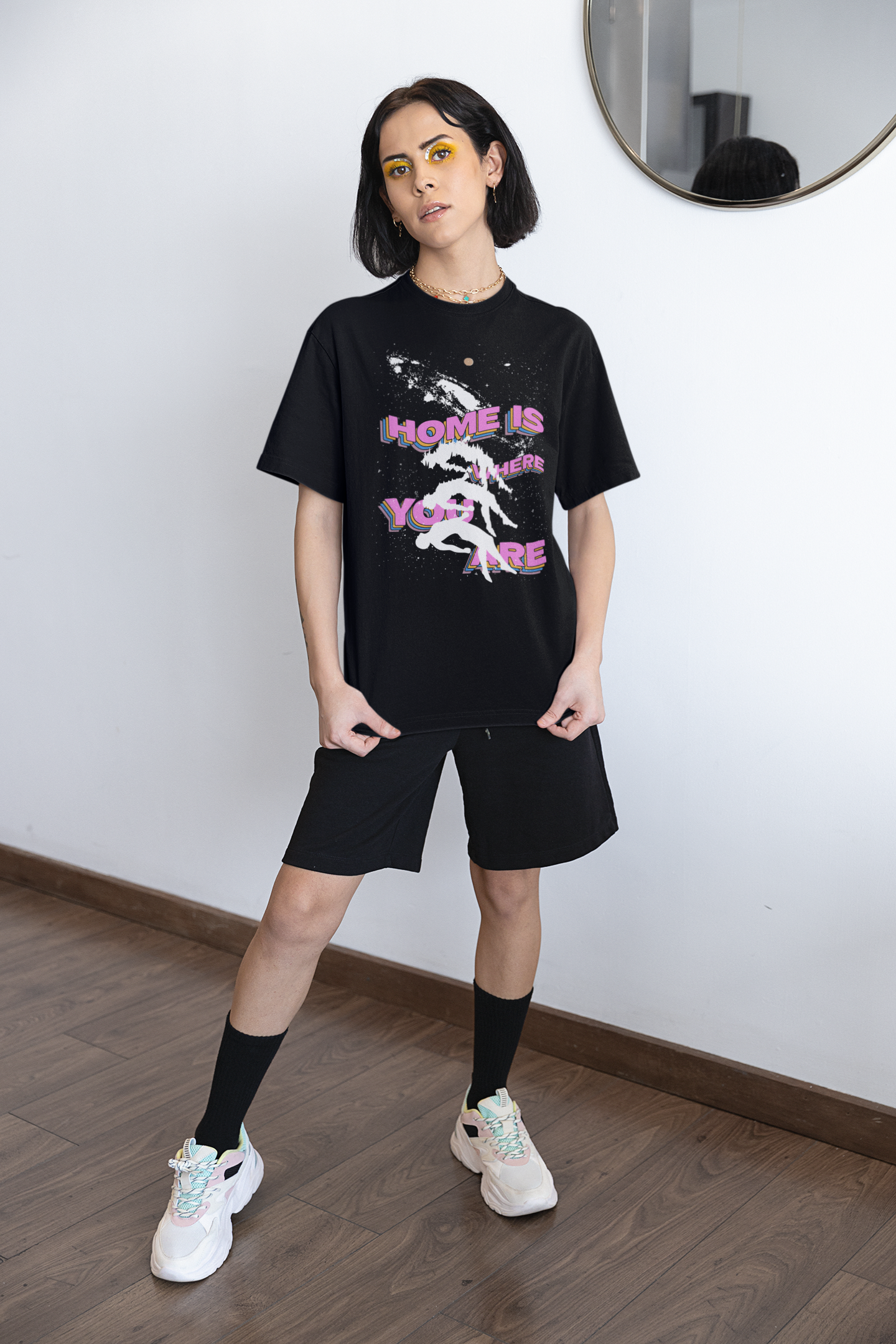 Playera Oversize de mujer con estampado Humanos levitando