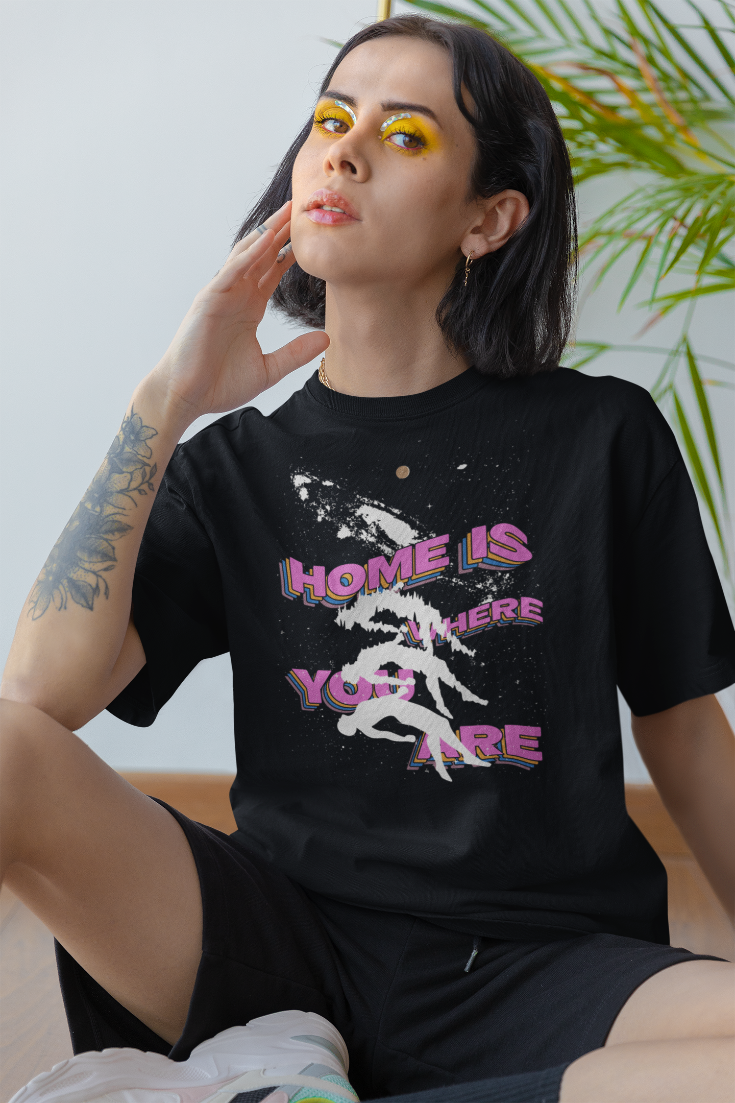 Playera Oversize de mujer con estampado Humanos levitando