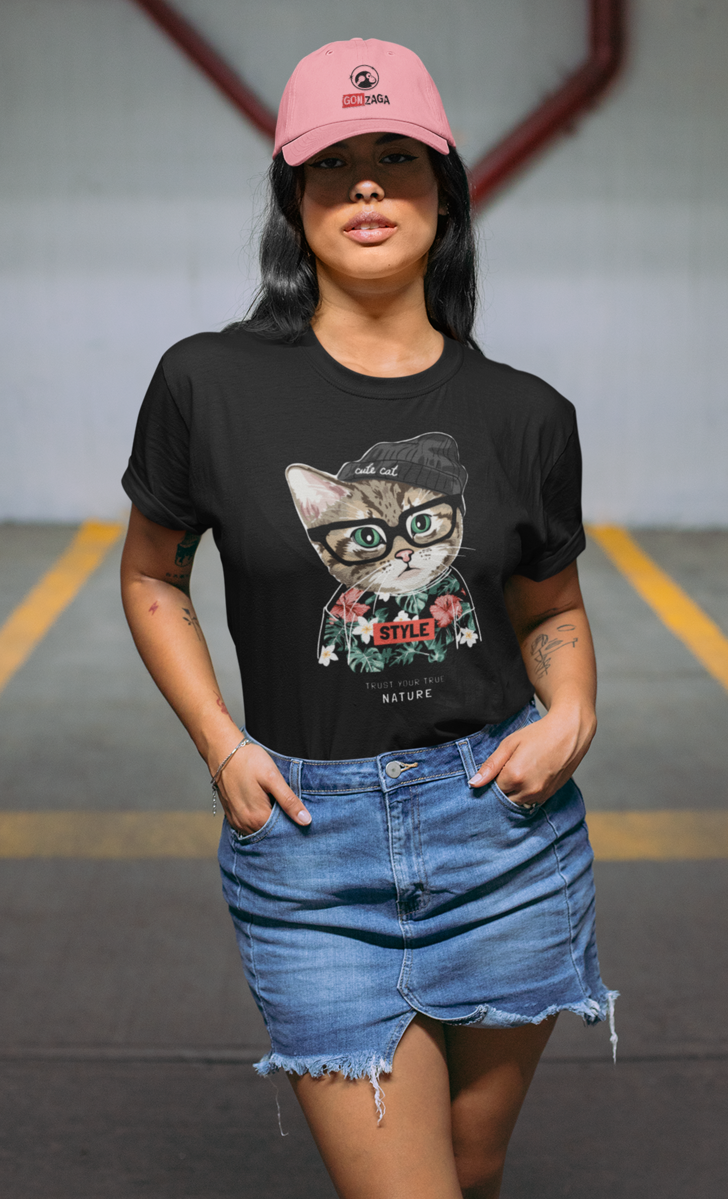 Playera de manga corta de mujer con estampado de gato