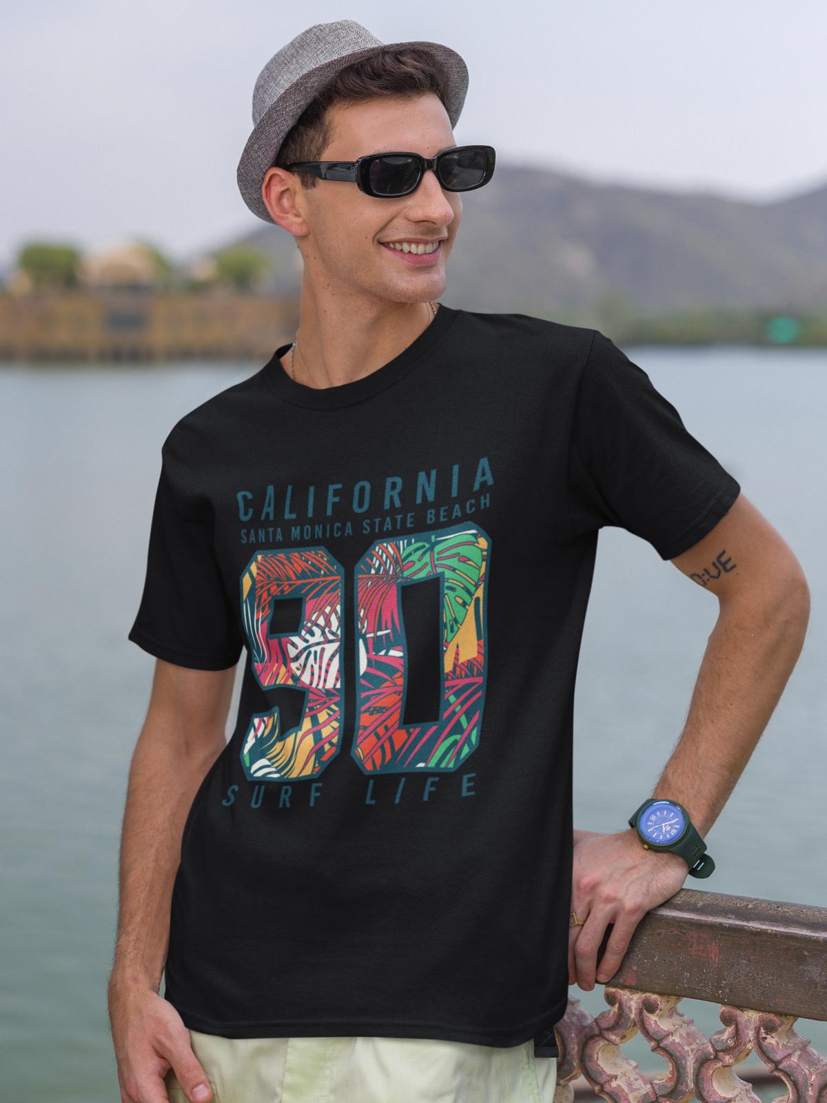 Playera de hombre manga corta estampado de letras california 90