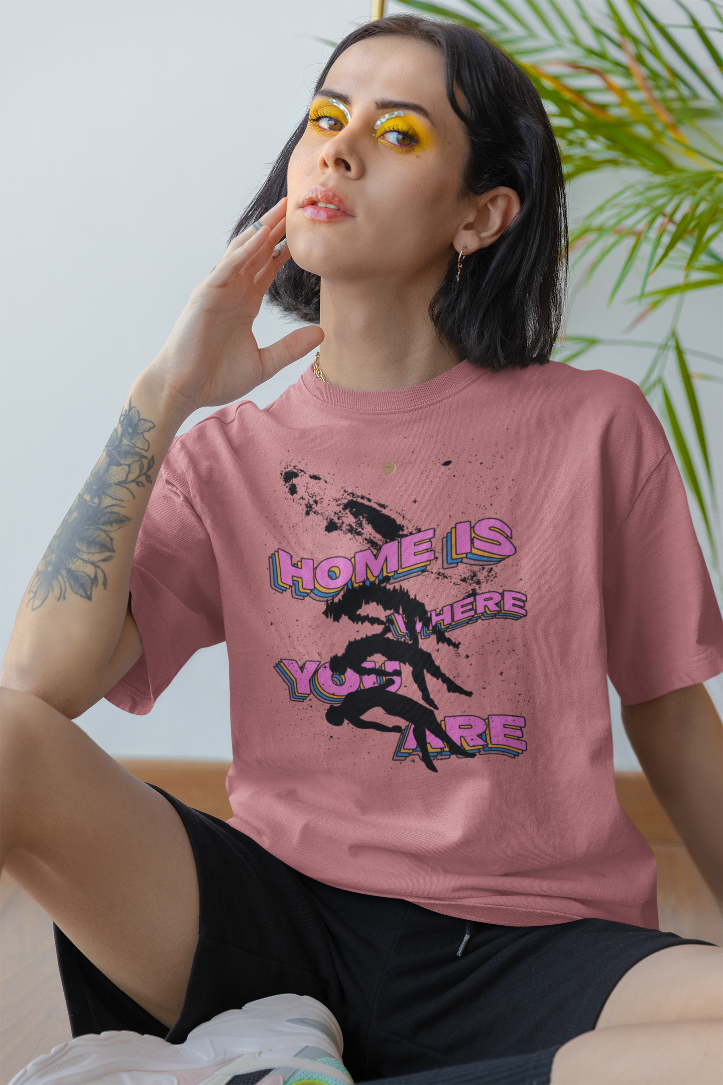 Playera Oversize de mujer con estampado Humanos levitando