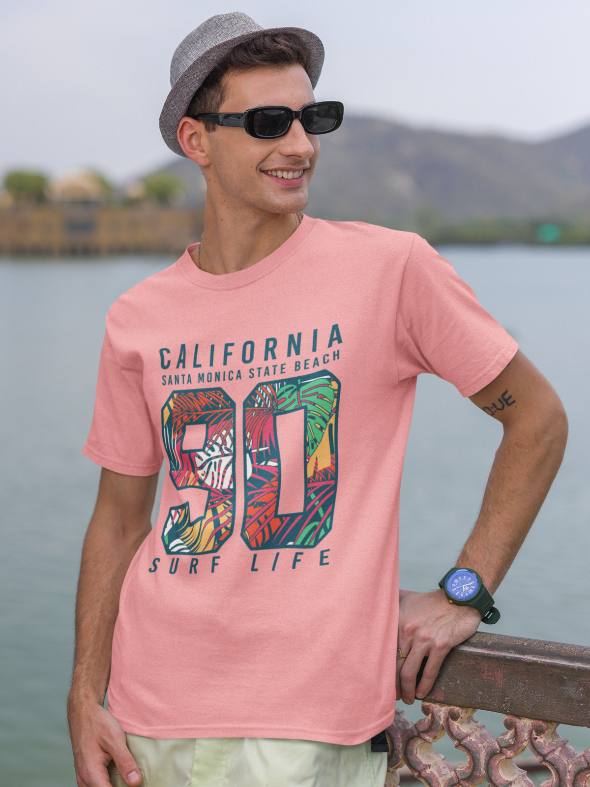 Playera de hombre manga corta estampado de letras california 90