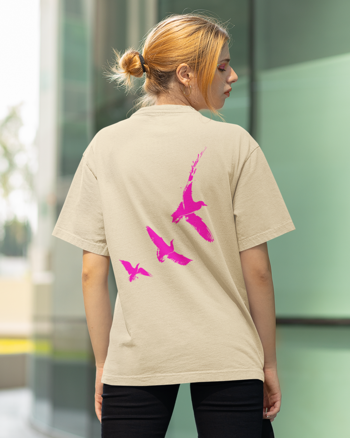 Playera Oversize de mujer con letras blessed y aves